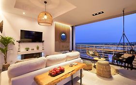 Pura Vida Luxury Apartment With Jacuzzi