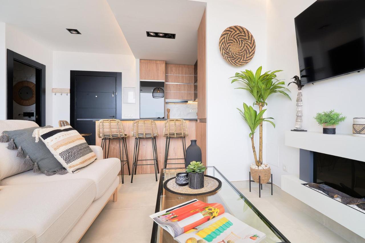 Pura Vida Luxury Apartment With Jacuzzi Torremolinos Eksteriør bilde